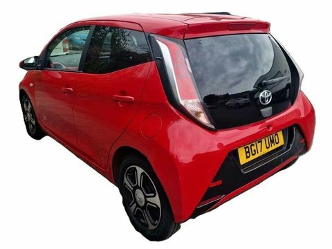 Toyota Aygo 1.0 Vvt-i X-clusiv3 BG17UMO Red #3