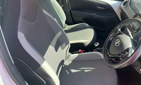 Toyota Aygo 1.0 Vvt-i X-play EO21RYH White #6
