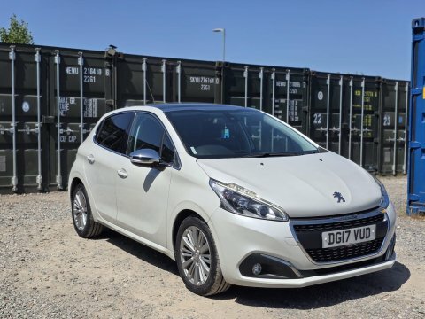 Peugeot 208 1.2 Puretech Allure DG17VUD White #5