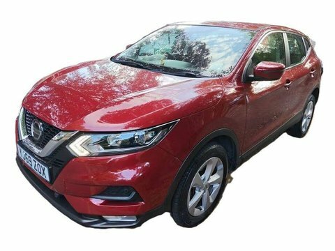 Nissan Qashqai 1.3 Dig-t Acenta Red