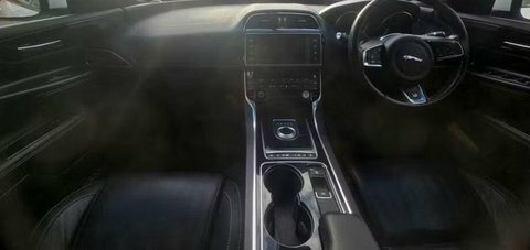 Jaguar XE 2.0D R-sport Saloon FN66KJU White #3