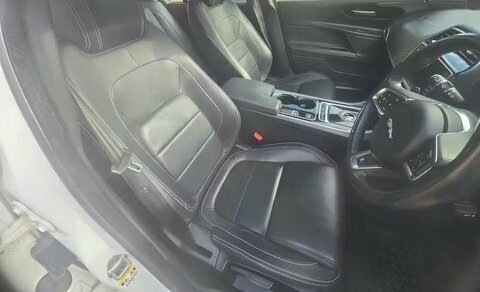 Jaguar XE 2.0D R-sport Saloon FN66KJU White #4