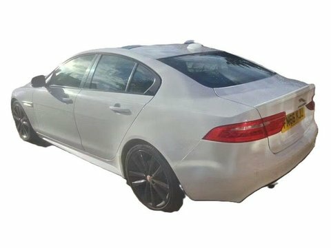 Jaguar XE 2.0D R-sport Saloon FN66KJU White #2