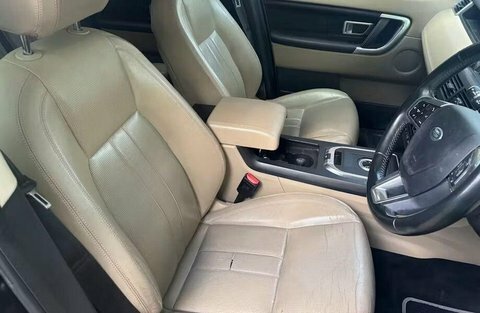 Land Rover Discovery Sport 2.0 Td4 Hse OE65AJV Black #4