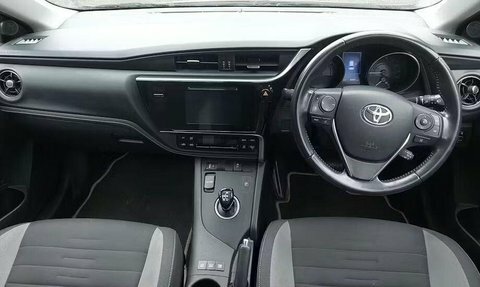 Toyota Auris 1.8 Vvt-h Icon MM67YCY Red #3