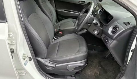 Hyundai I10 1.2 Se Hatchback WJ69GZD White #5