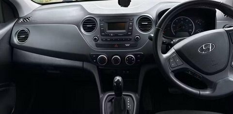 Hyundai I10 1.2 Se Hatchback WJ69GZD White #4