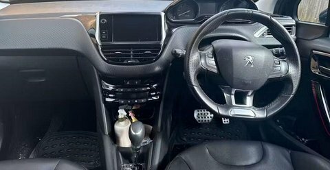 Peugeot 208 1.2 Puretech Gpf GK69OTZ Black #5