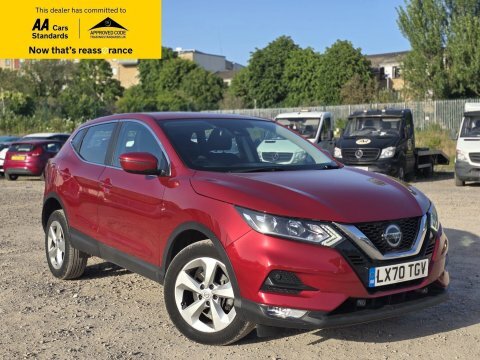 Nissan Qashqai 1.3 Dig-t Acenta Red