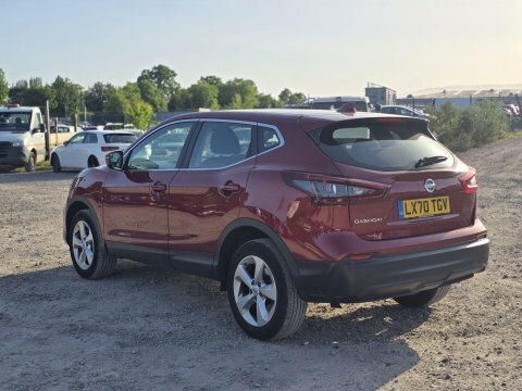 Nissan Qashqai 1.3 Dig-t Acenta LX70TGV Red #4