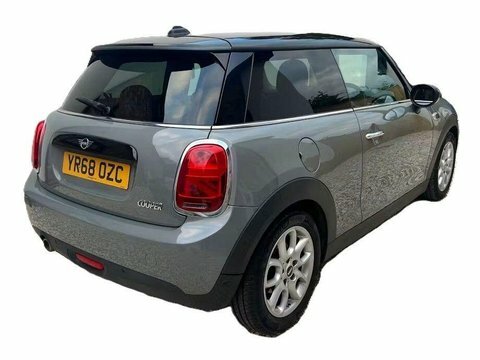 Mini Hatch 1.5 Cooper Hatchback YR68OZC Grey #4