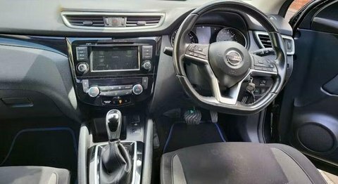 Nissan Qashqai 1.3 Dig-t Acenta LD70DHO Black #4