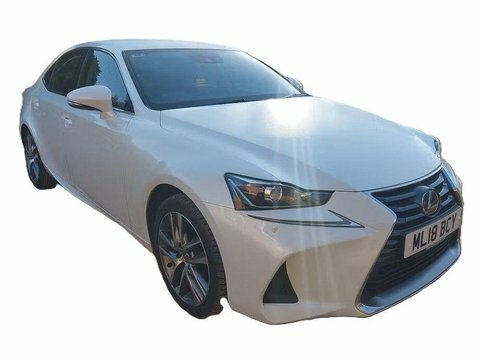 Lexus IS 2.5 300H Executive White