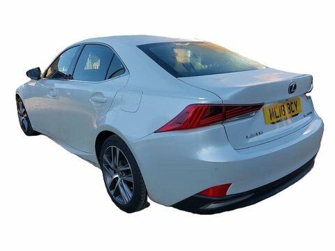 Lexus IS 2.5 300H Executive White #3