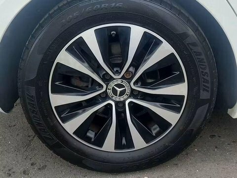 Mercedes-Benz A Class 1.3 A180 Se DE21NUC White #5