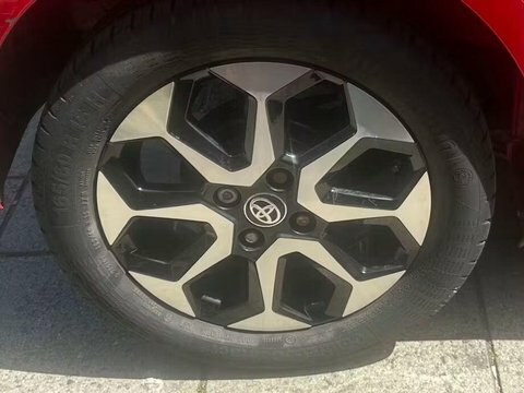 Toyota Aygo 1.0 Vvt-i X-trend LL68OOJ Red #5