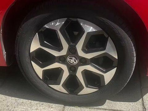 Toyota Aygo 1.0 Vvt-i X-trend LL68OOJ Red #4
