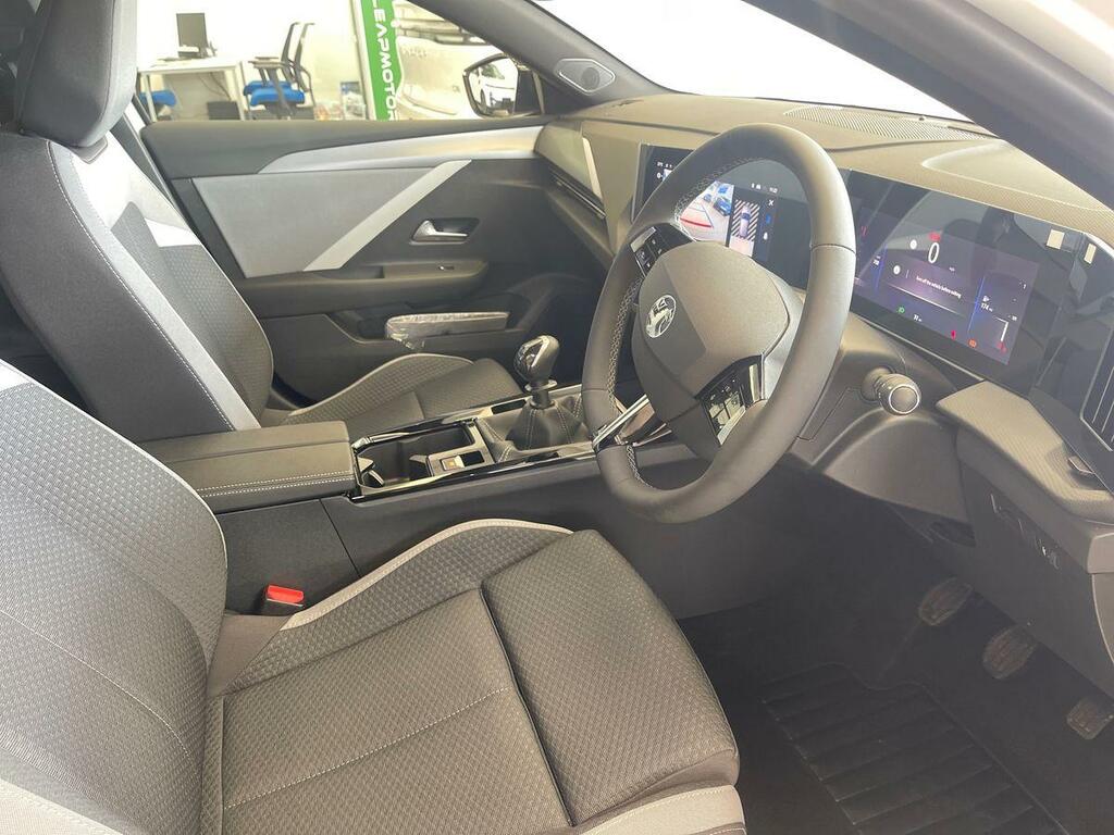 Vauxhall Astra 1.2 Turbo 130 Griffin CP26BKO White #3