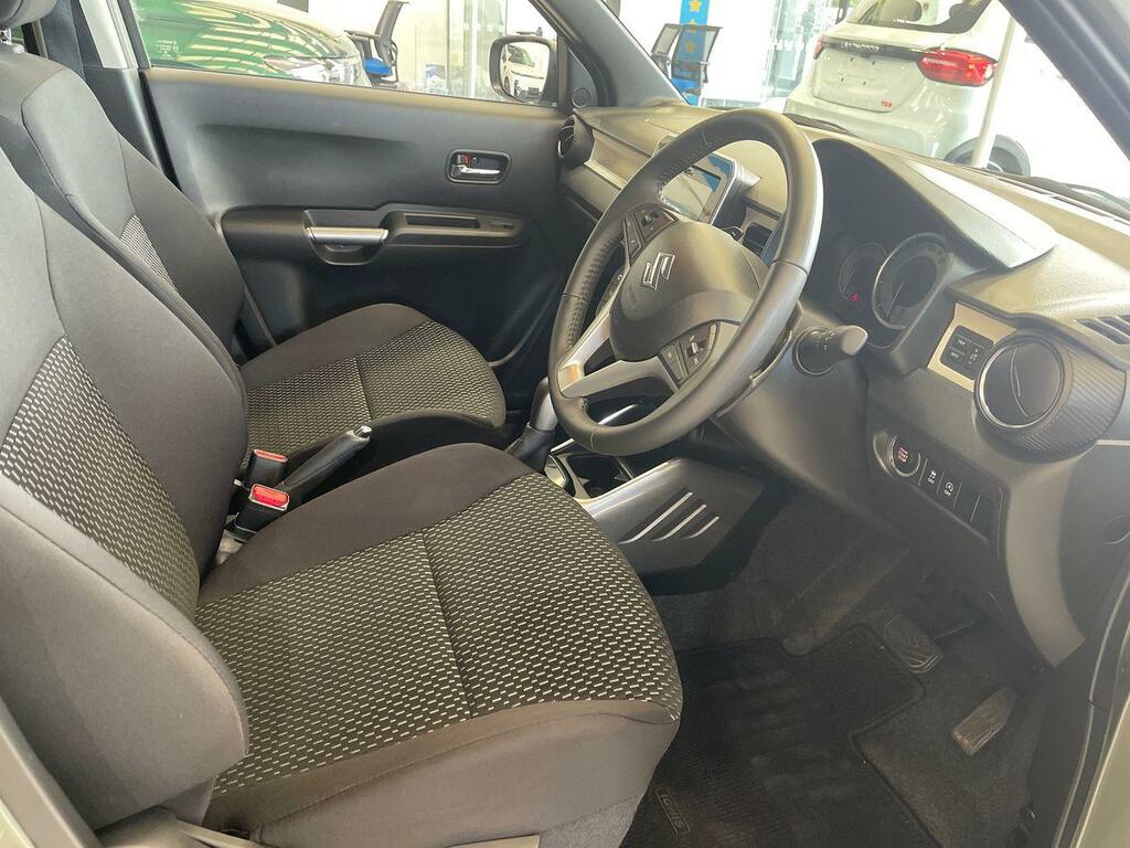 Suzuki Ignis 1.2 Dualjet 12V Hybrid Sz5 Cvt CU73MYF Green #3