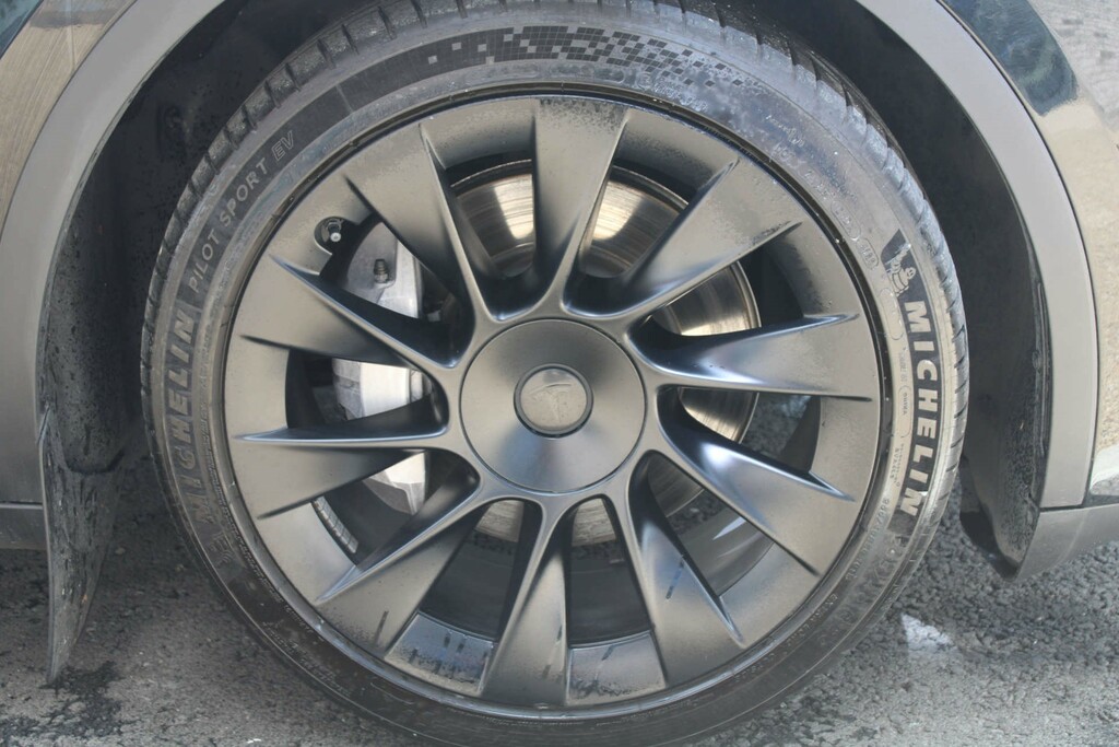 Tesla Model Y Long Range Awd 4Wd LG24XDB #4