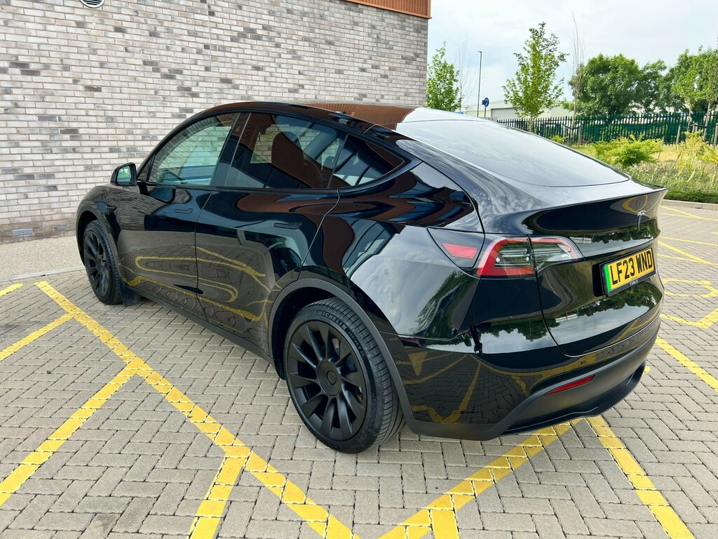 Tesla Model Y Long Range Awd 4Wd