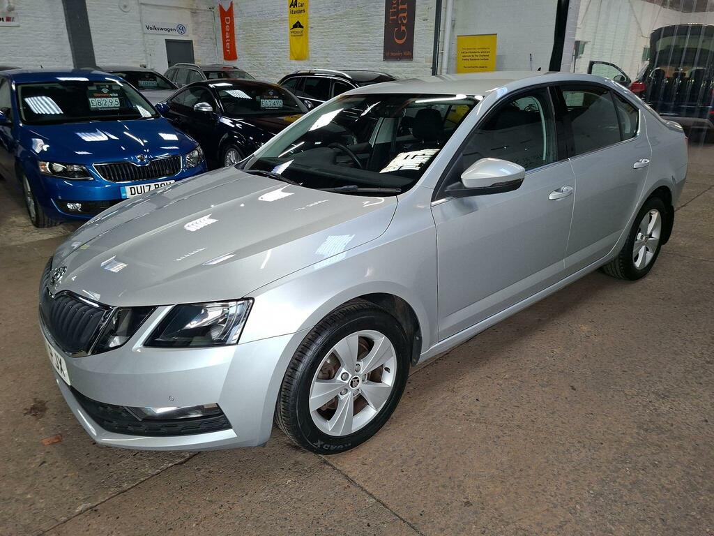 Skoda Octavia 2.0 Tdi Se Technology Hatchback Silver #2