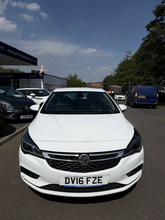 Vauxhall Astra Elite DV16FZE White #4
