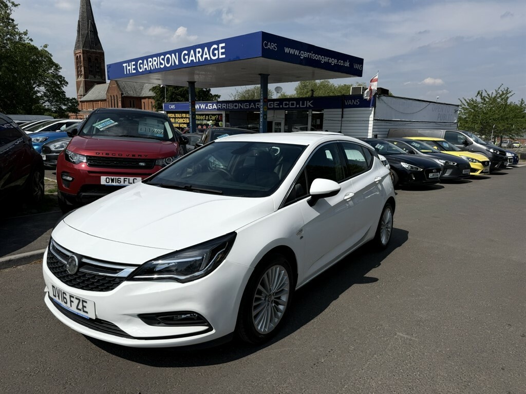 Vauxhall Astra Elite White