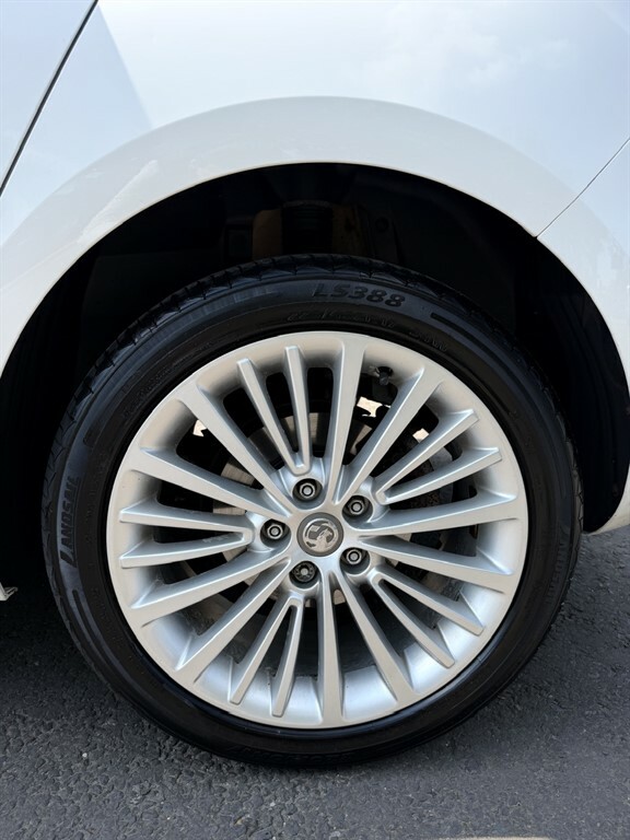 Vauxhall Astra Elite DV16FZE White #3