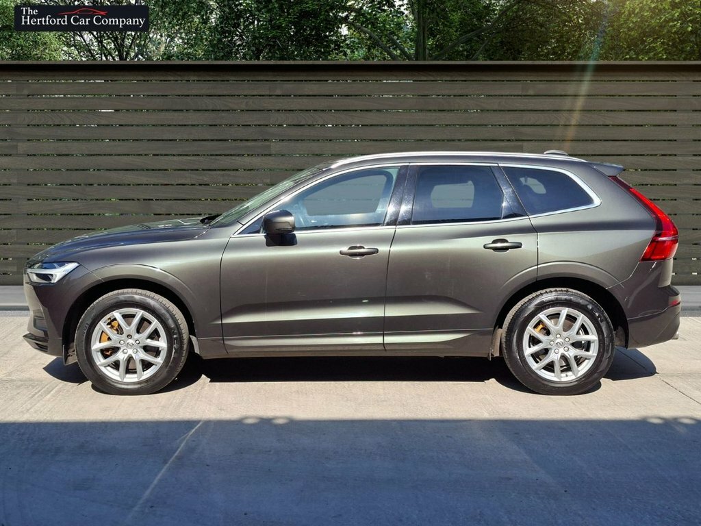 Volvo XC60 2L Momentum AE19FTT Grey #4