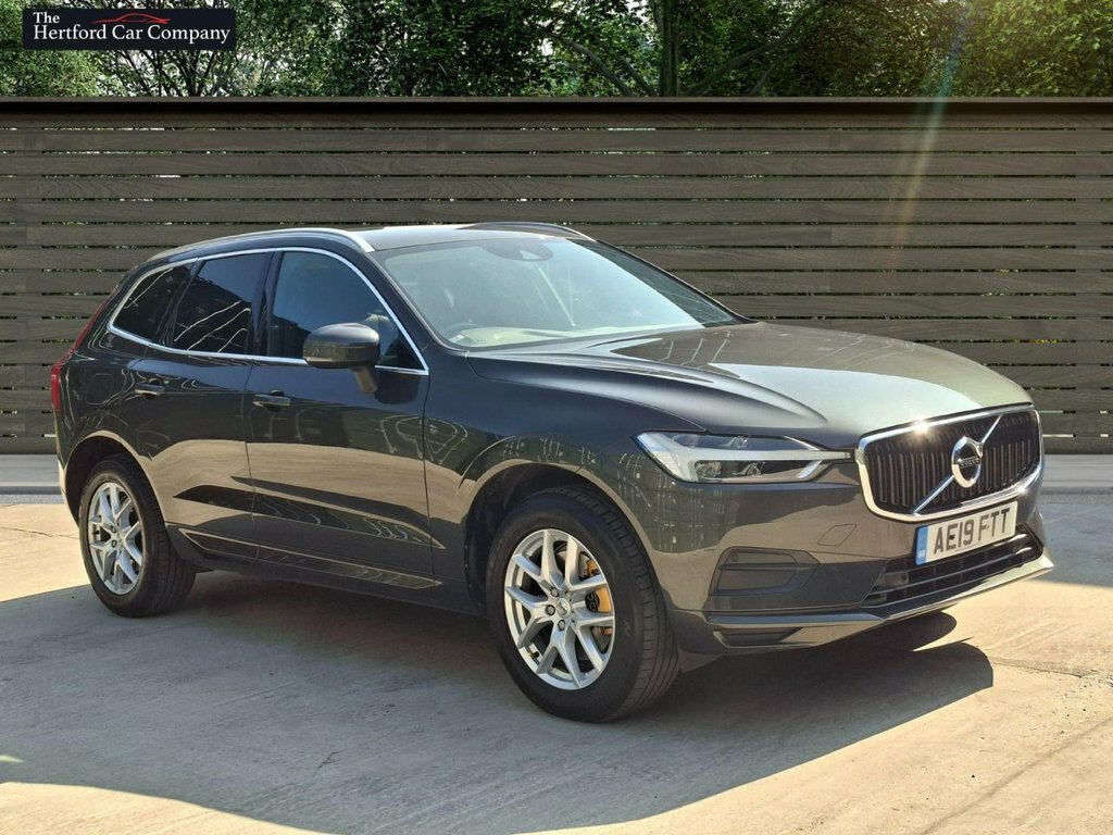 Volvo XC60 2L Momentum Grey