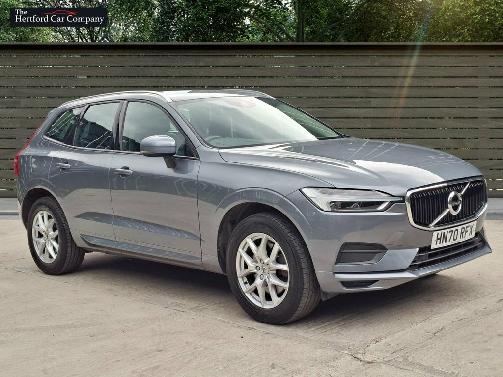 Volvo XC60 2L Momentum Grey