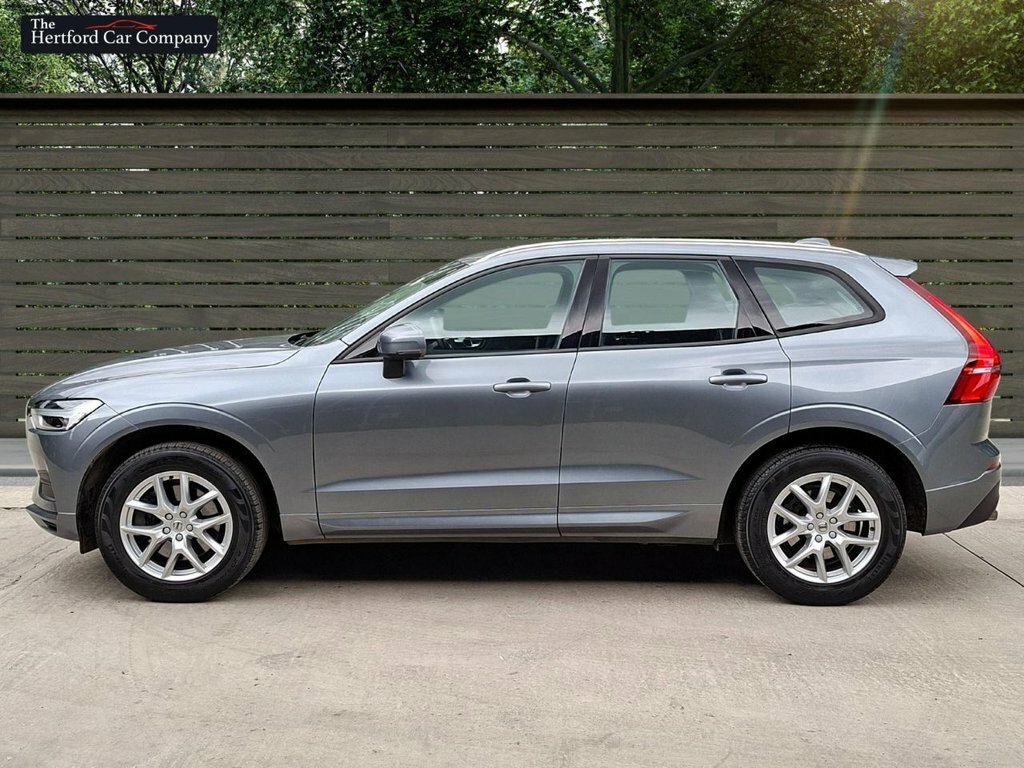 Volvo XC60 2L Momentum HN70RFX Grey #4