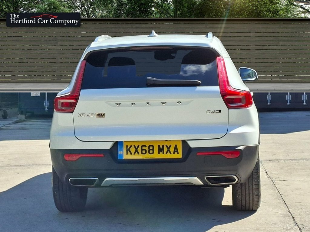 Volvo XC40 2L Inscription Pro KX68MXA White #6