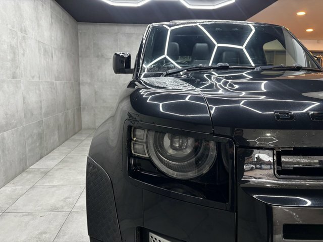 Land Rover Defender 110 2021 2.0 P300 Se 4Wd Euro 6 Ss Black #4