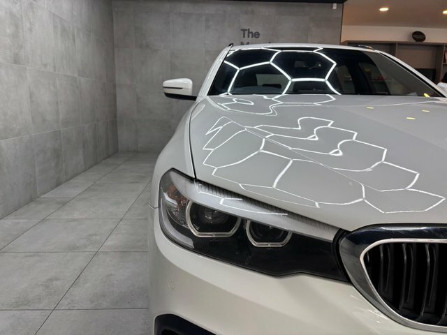 BMW 5 Series 2018 2.0 520D M Sport Touring Euro 6 Ss YG18OAD White #4