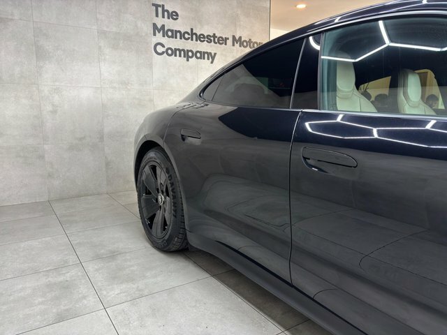 Porsche Taycan 2022 Performance Plus 93.4Kwh Rwd 11Kw C KM22NSY Black #4
