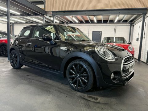 Mini Hatch 2.0 Cooper S Black