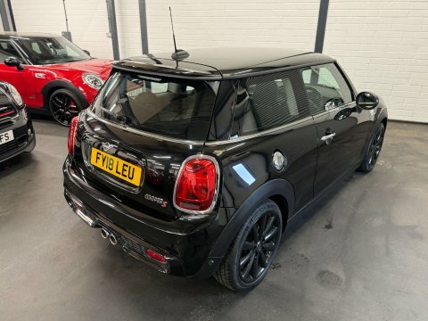 Mini Hatch 2.0 Cooper S FY18LEU Black #3