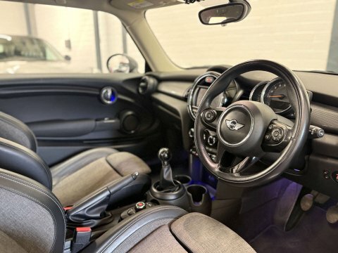 Mini Hatch 1.5 Cooper EO18YBC Black #4