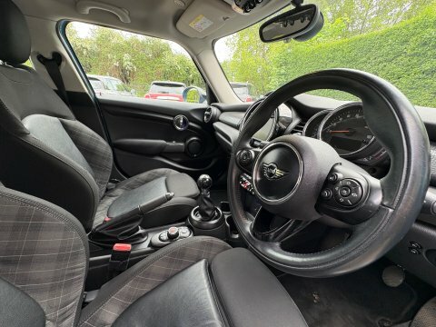 Mini Hatch 2018 18 Cooper #3