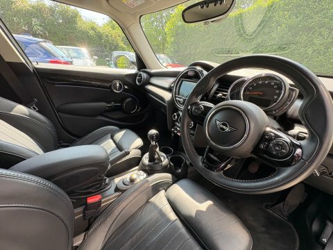 Mini Hatch 2019 68 Cooper   #3