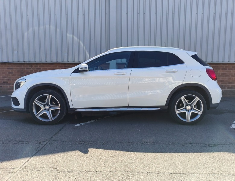 Mercedes-Benz GLA Class Gla 200 D Amg OU66NFF White #2