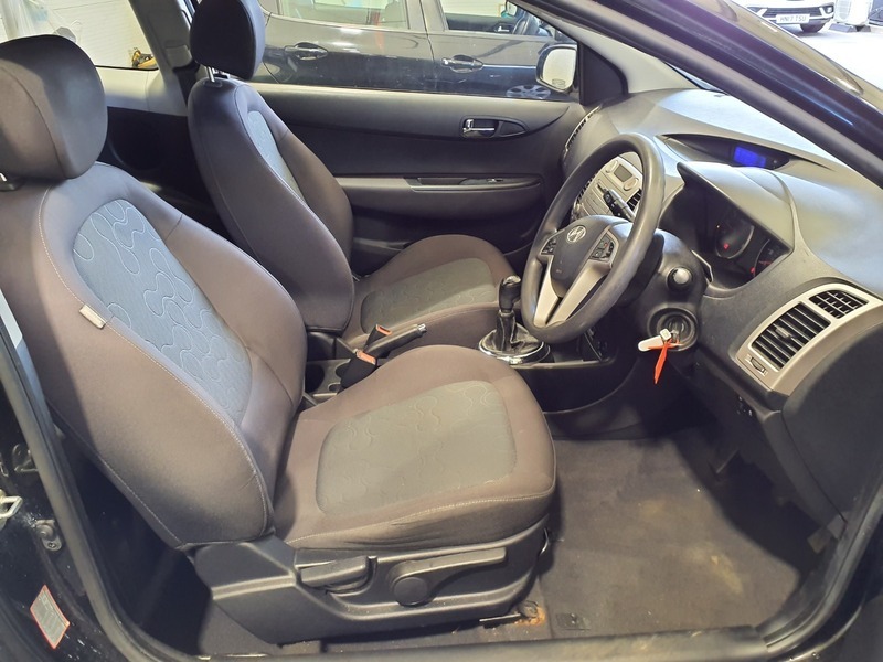 Hyundai I20 Comfort Black #5