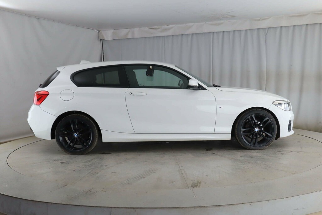 BMW 1 Series 118D M Sport EA17YDN White #5