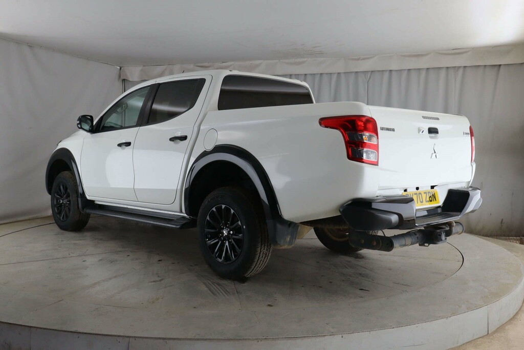 Mitsubishi L200 Challenger Di-d 4Wd White #5