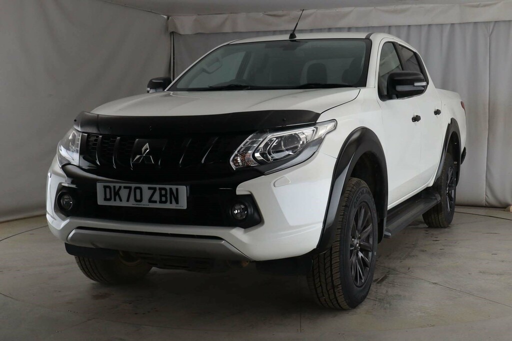 Mitsubishi L200 Challenger Di-d 4Wd White #4