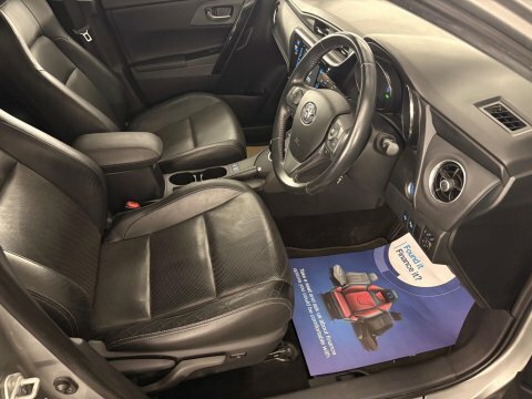 Toyota Auris 1.8 Vvt-h Excel HT18EYA #3