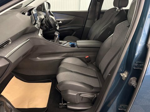 Peugeot 3008 1.2 Puretech Allure LX21XUD  #4