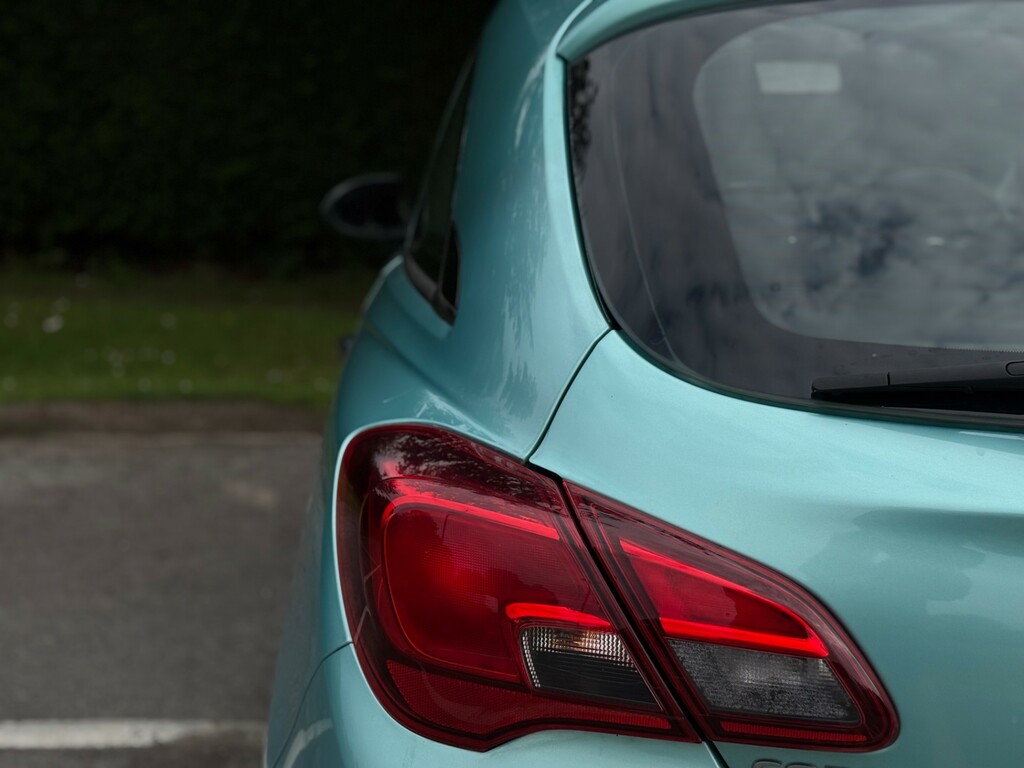 Vauxhall Corsa Hatchback DV15LYW Green #5